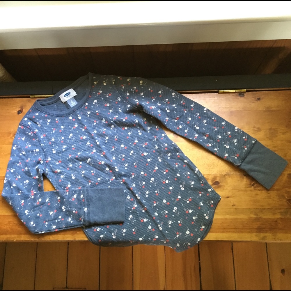 Old Navy Girls size M/8 thermal long sleeve shirt